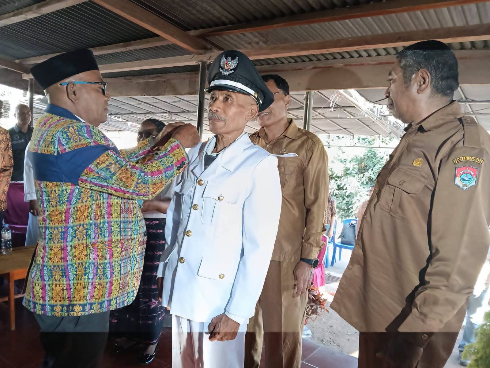 Bupati Lembata Lantik Yohakim Dasion sebagai Kepala Desa PAW Lamalera A